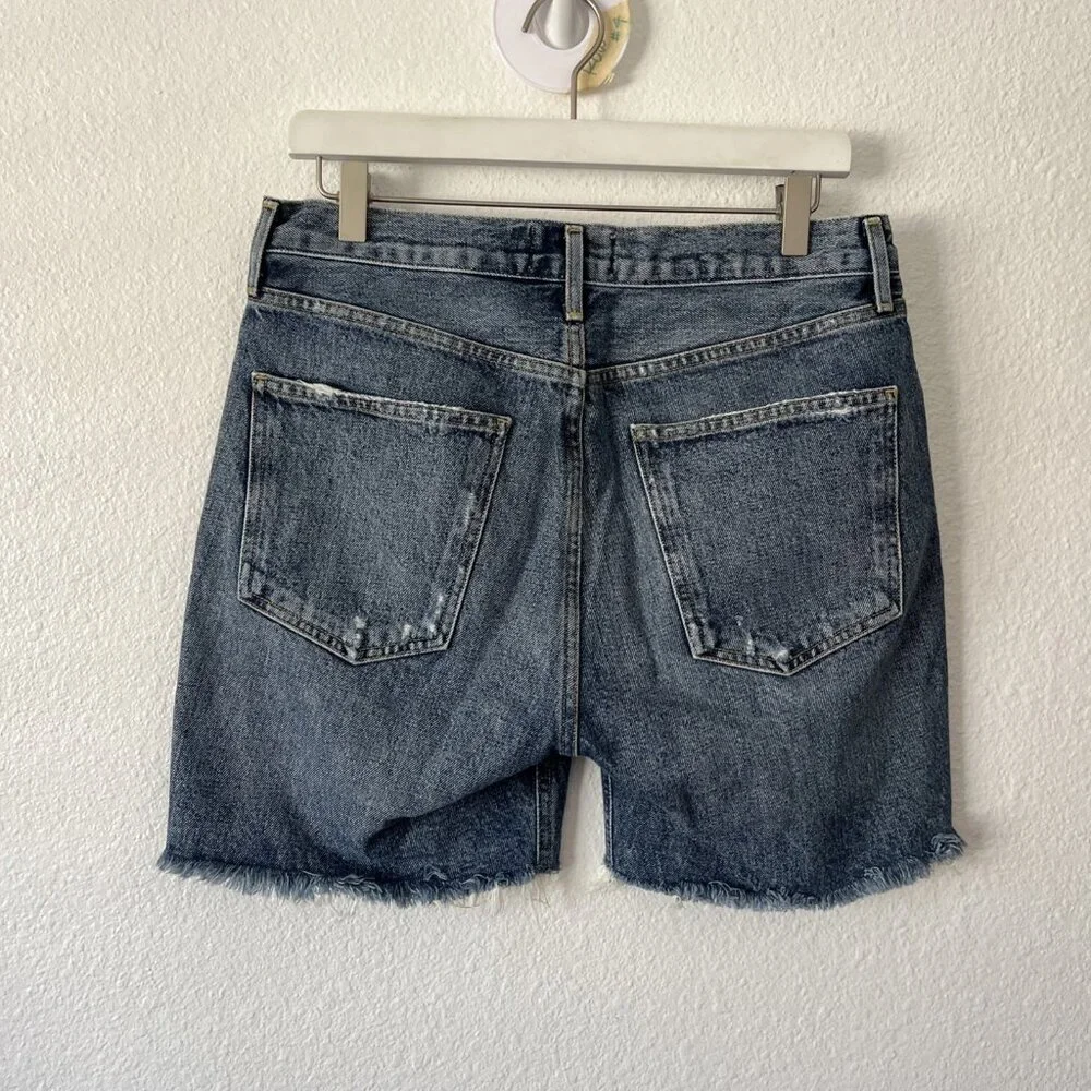 AGOLDE Rumi Mid Length Denim Shorts Frayed Hem Distressed Precision Wash Sz 28 - Picture 3 of 5